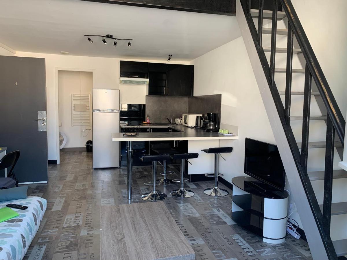 Appartement T2 tout confort en duplex à 15mn à pied du centre-ville La Rochelle  Extérieur photo
