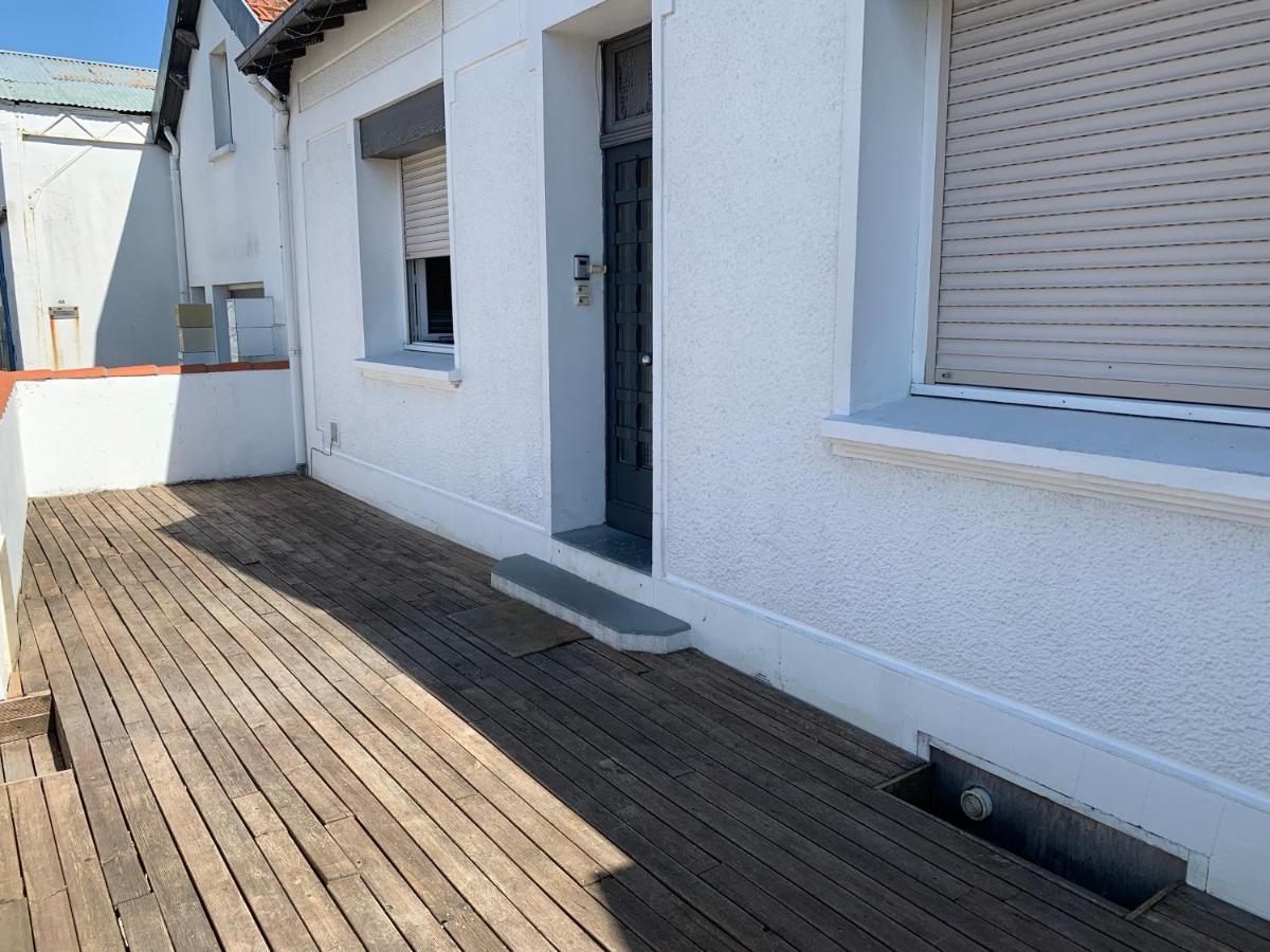 Appartement T2 tout confort en duplex à 15mn à pied du centre-ville La Rochelle  Extérieur photo